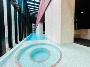 CBD Central 3-Bedroom 2 Baths 5 BEDS Pool Sauna Gym Carpark City Sky View